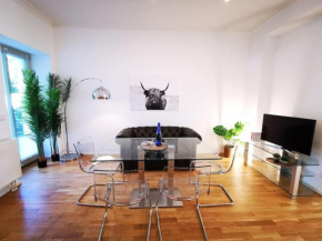 INVAL l Rockchair Apartments l modern Maisonette in City Center 
